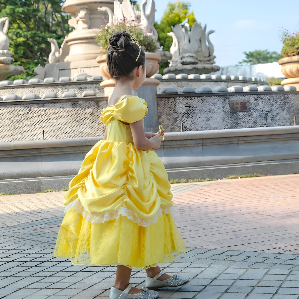Enchanting Princess Dress for Children – With Tiara and Magical Wand